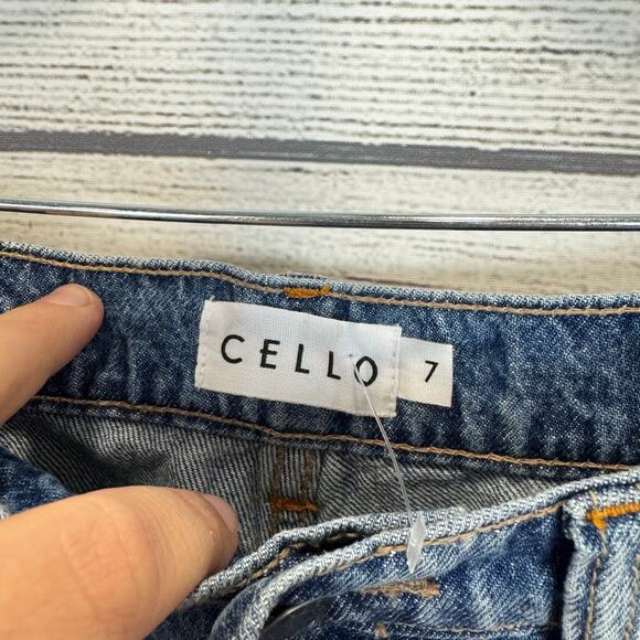 Cello Women's 90's Baggy Distressed Slit Ankle Jeans Size 7 - Picture 6 of 9